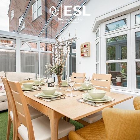 4 Bedroom Townhouse 10Mins Walk From Shrewsbury Town Centre With Parking Exterior photo